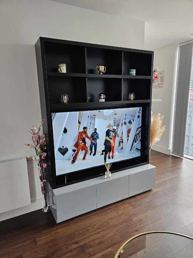 2 Bed Luxurious Apartments Canary Wharf Londres Exterior foto